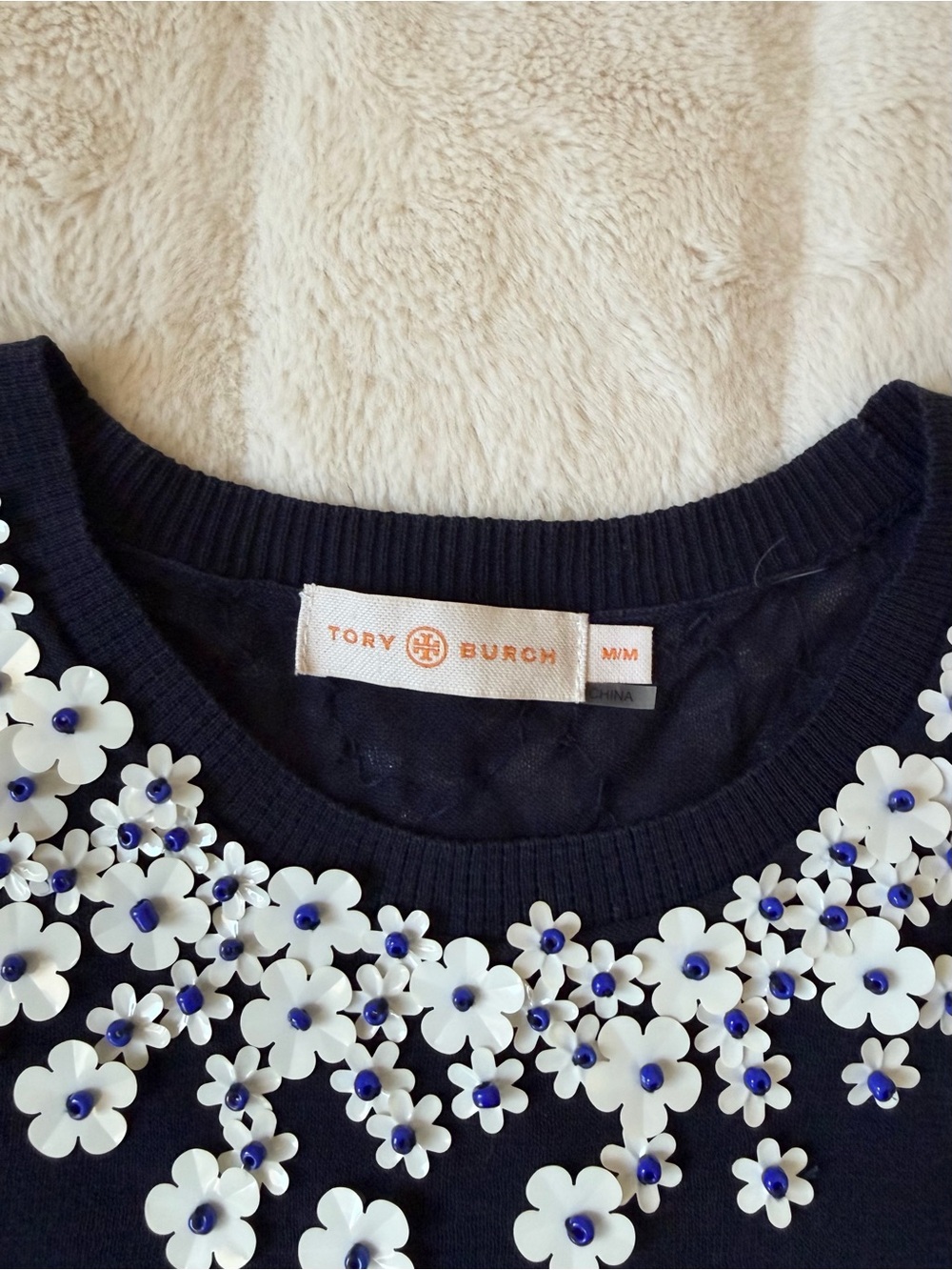 Tory Burch Flower Sequin Short Sleeve Top Navy White Size Medium - Picture 3 of 4